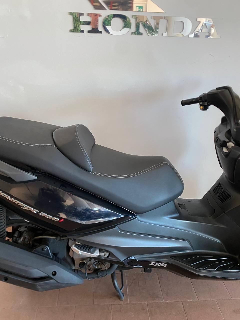 Sym Joymax 300