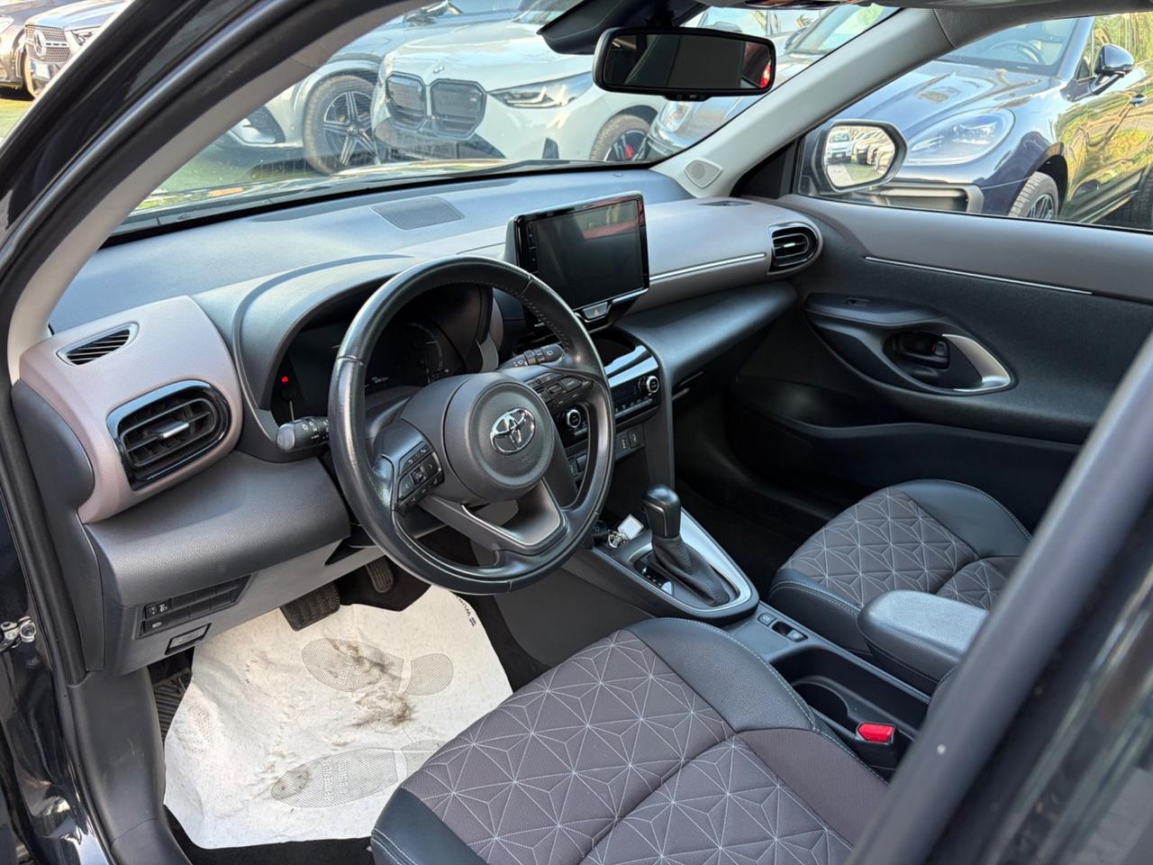 Toyota Yaris Cross 1.5 HYBRID 5P E-CVT PREMIERE (85 KW)