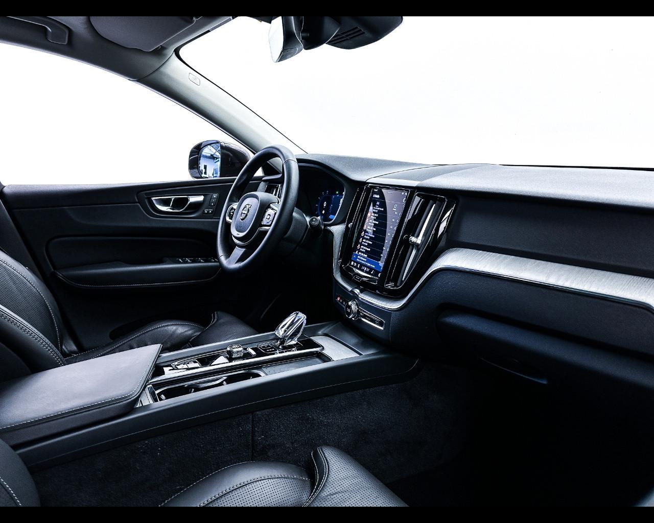 VOLVO XC60 (2017-->) - XC60 T6 Plug-in hybrid AWD automatico Plus Bright
