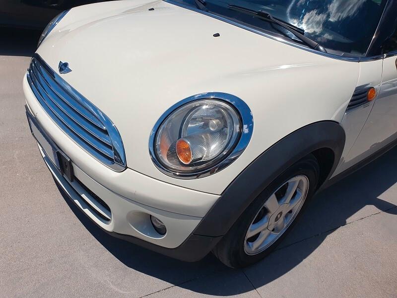 MINI Cooper D 1.6D 16V 110CV DPF PER NEOPATENTATI