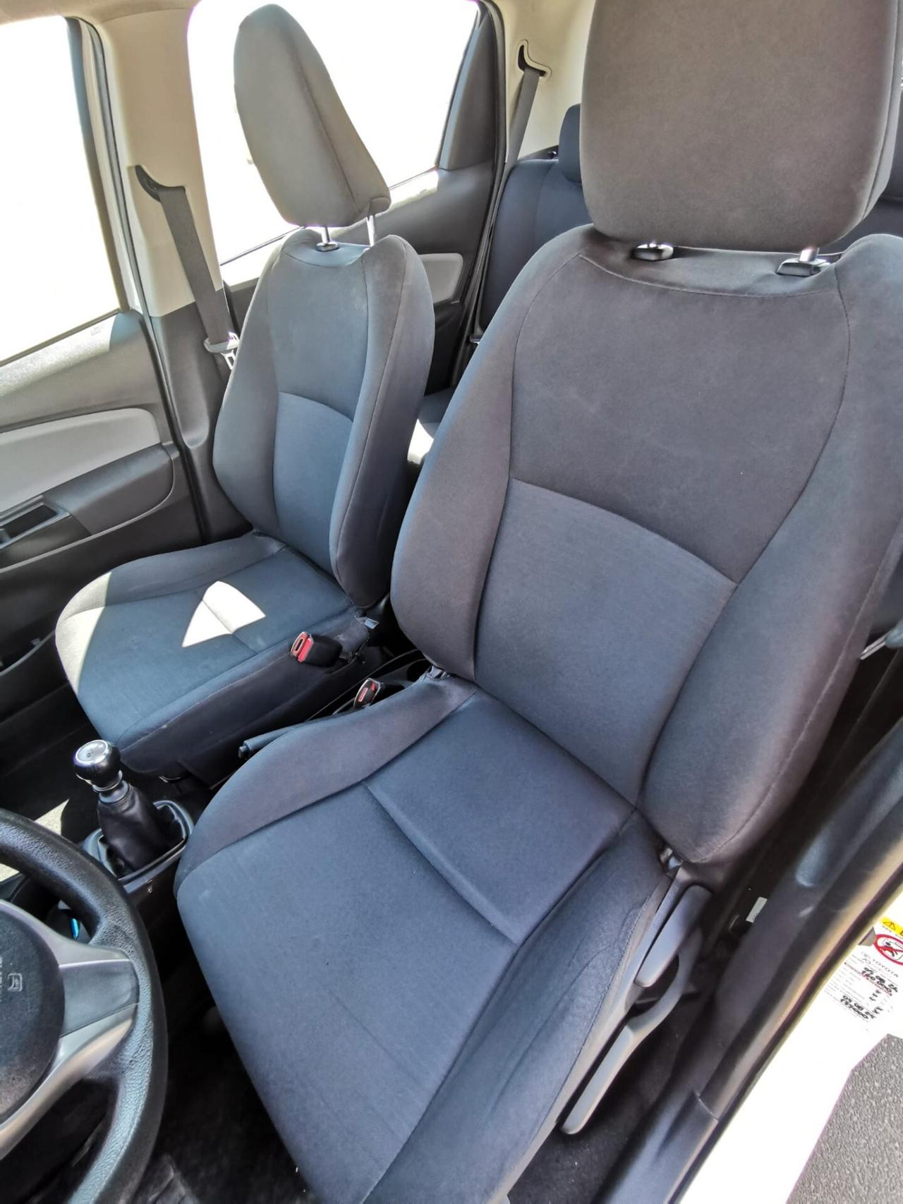 Toyota Yaris 1.4 D-4D 5 porte Lounge 2016