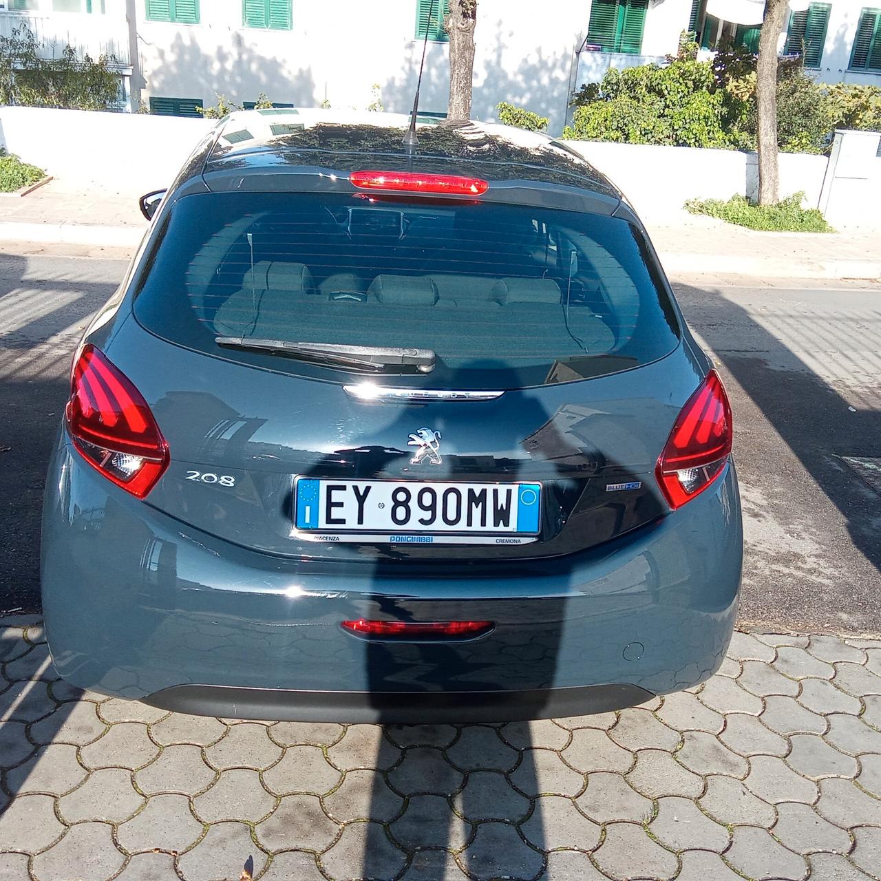 Peugeot 208 BlueHDi 75 5 porte Allure
