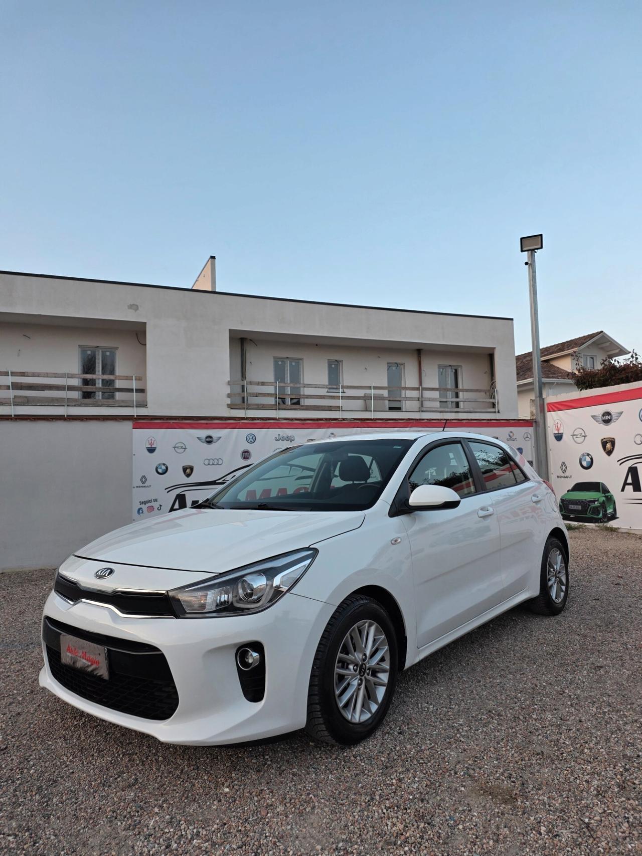 Kia Rio 1.4 CRDi 5p. Cool Collection