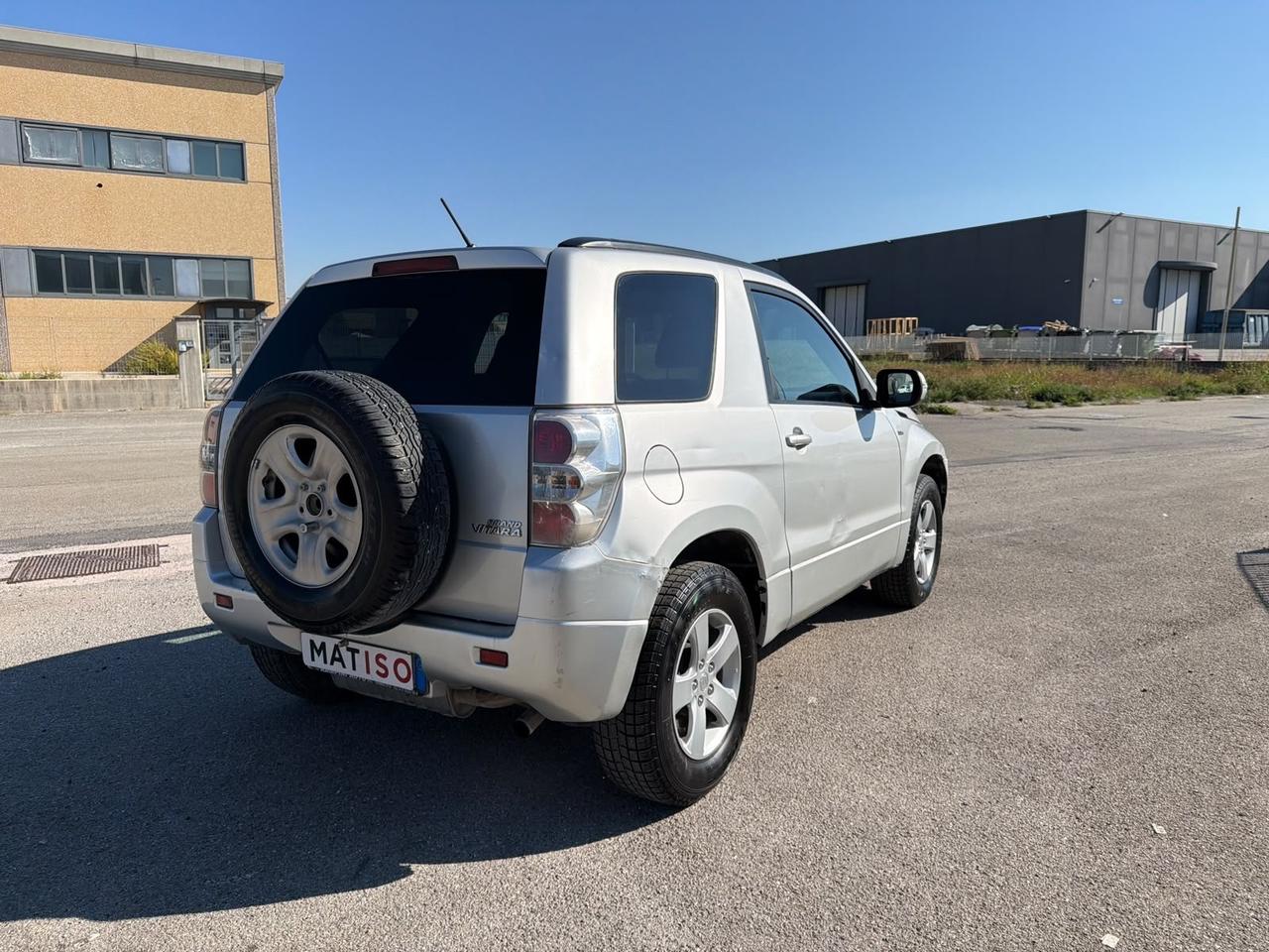 Suzuki Grand Vitara 1.9 DDiS 3 porte