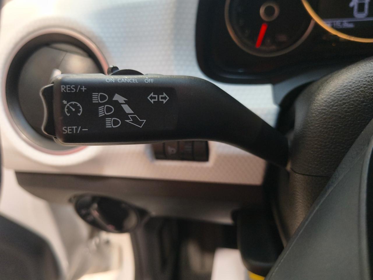 Volkswagen up! 1.0 5p. take solo 19.000 km