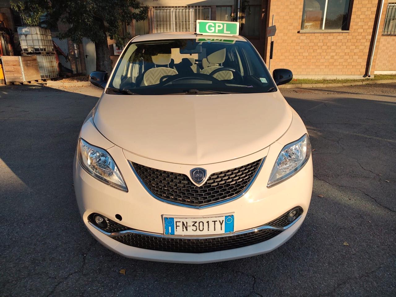 Lancia Ypsilon 1.2 , GPL, 5 PORTE ECOCHIC ELLE OK NEOPATENTATI, GARANZIA L.12 MESI