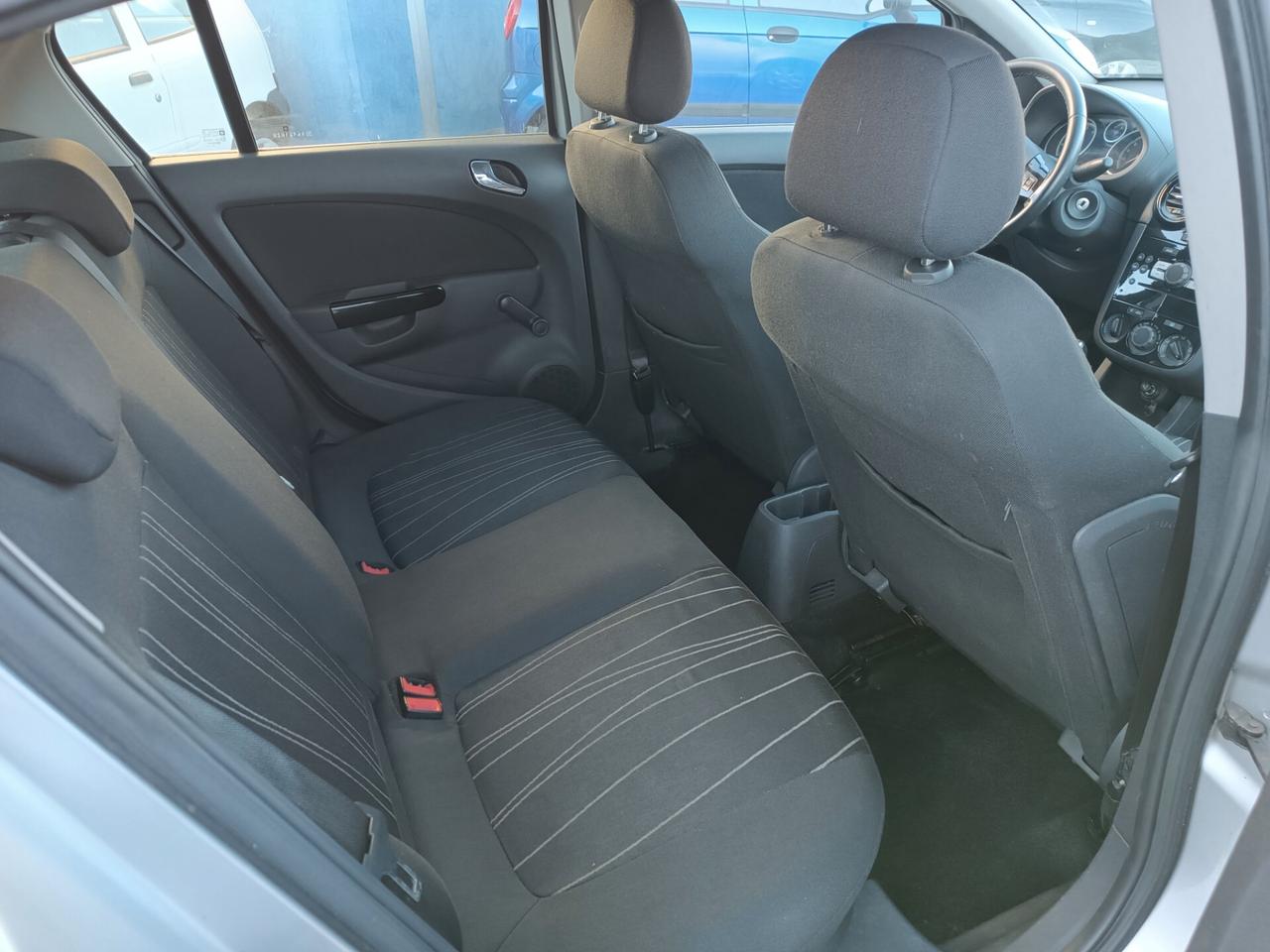 Opel Corsa 1.2 5 porte Enjoy