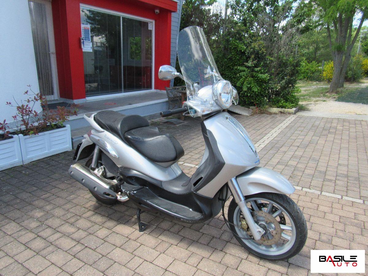 Piaggio - Beverly 500 -