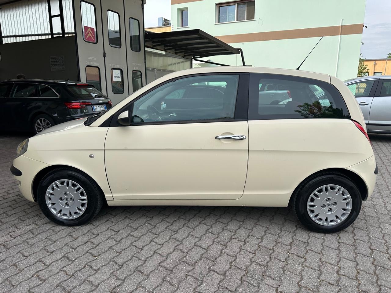 Lancia Ypsilon 1.2 Argento