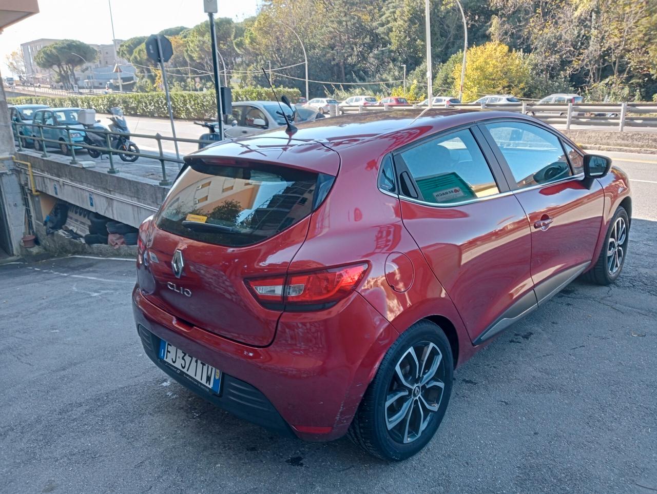 Renault Clio 1.2 75CV 5 porte Zen