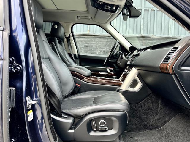 LAND ROVER Range Rover 3.0 TDV6 Autobiography