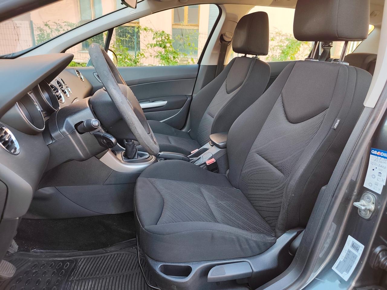 Peugeot 308 1.6 hdi sw neopatentati