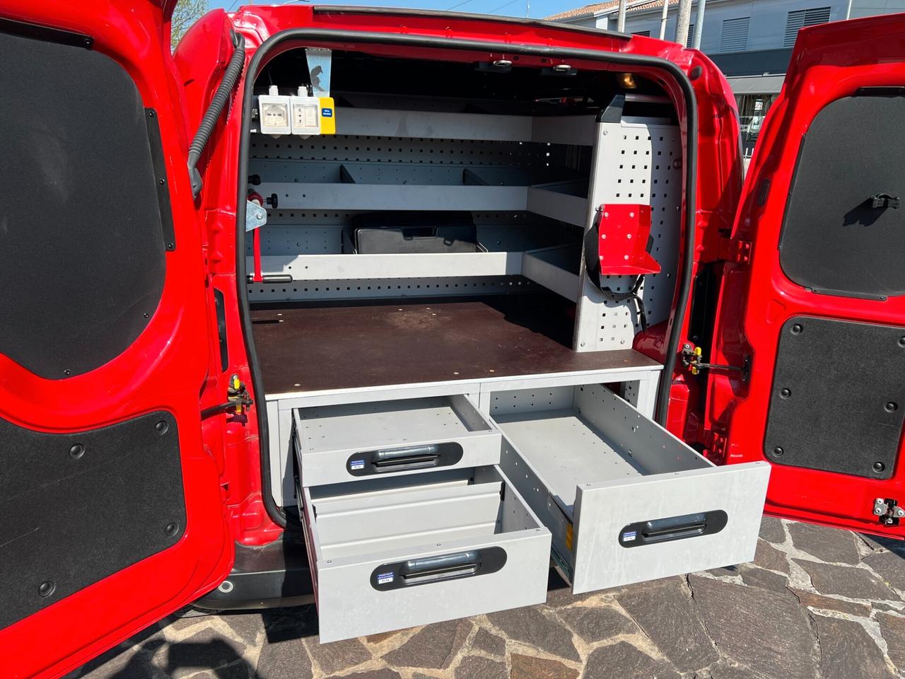 Fiat Fiorino 1.3 MJT 95CV Cargo Adventure