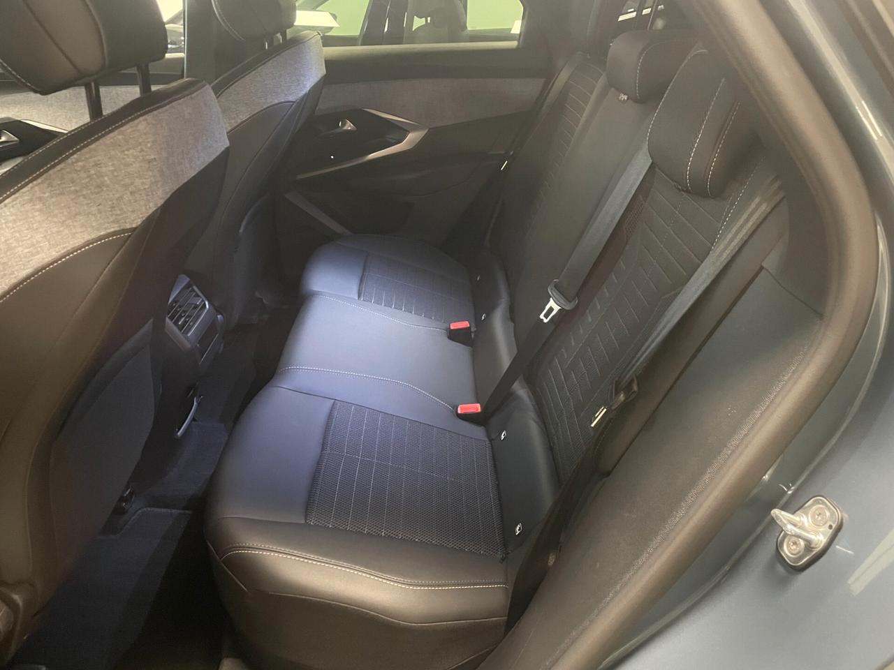 Peugeot 3008 Hybrid 145 e-DCS6 Allure PREZZO REALE