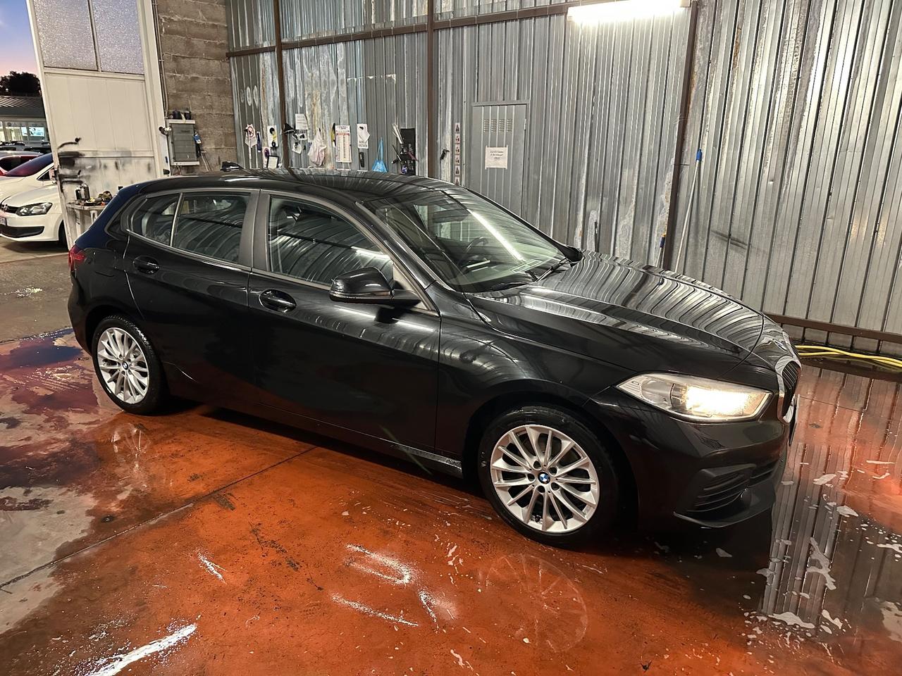 Bmw 116 d 5p. Advantage SPORT