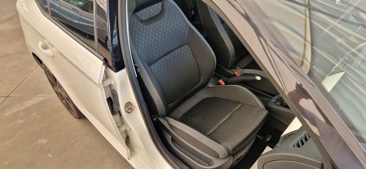 Skoda Fabia 1.0 MPi 75cv ** Tetto Panoramico **