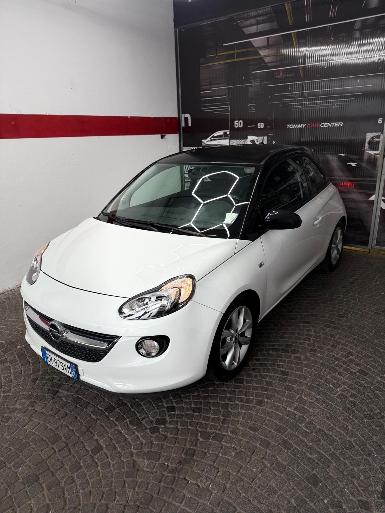 Opel Adam 1.2 70 CV
