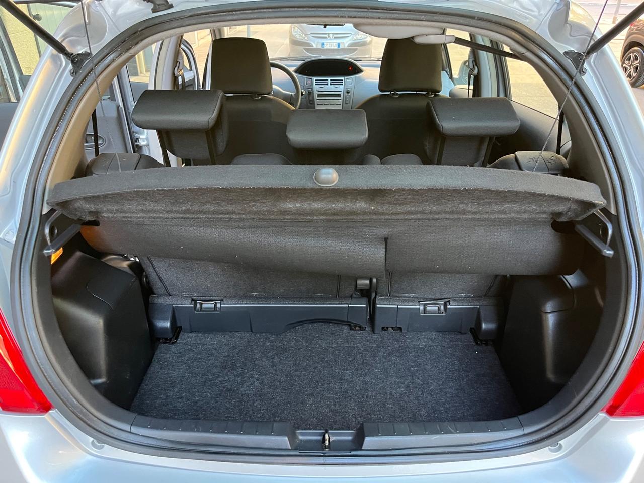 Toyota Yaris 1.0 3 porte Sol