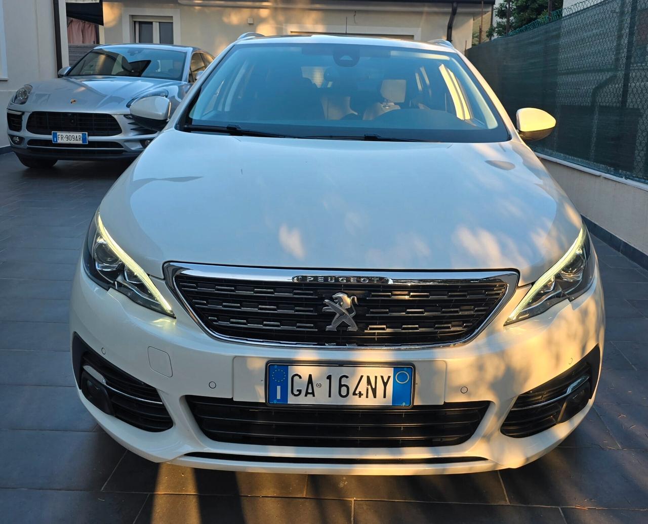 Peugeot 308 BlueHDi 130 S&S SW Allure