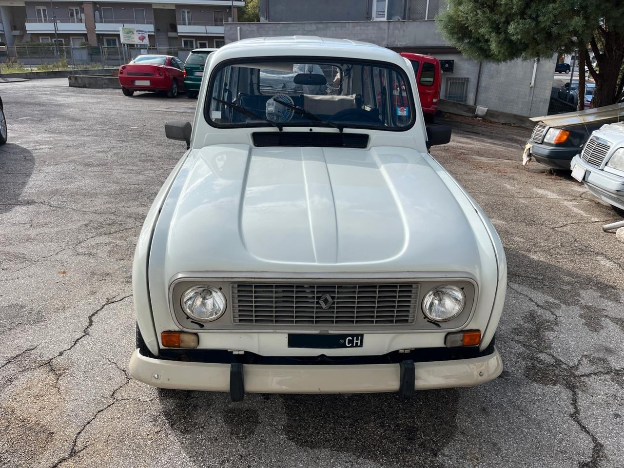 Renault R 4 850