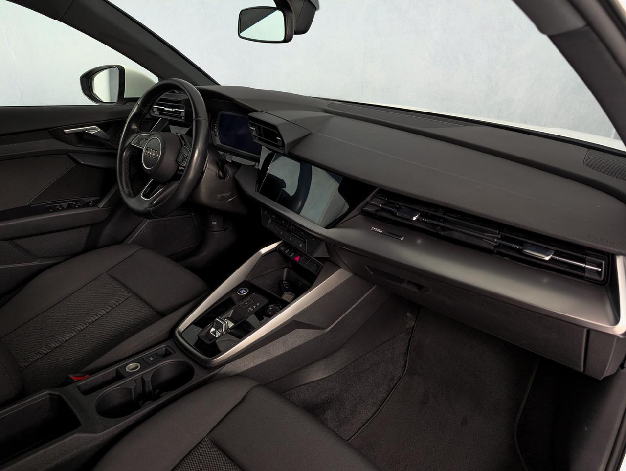 Audi A3 35 TFSI MHEV S-tronic S Line Edition