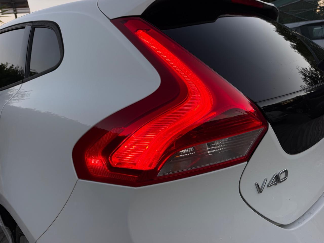 Volvo V40 D2 Kinetic - 2016 - EURO6B
