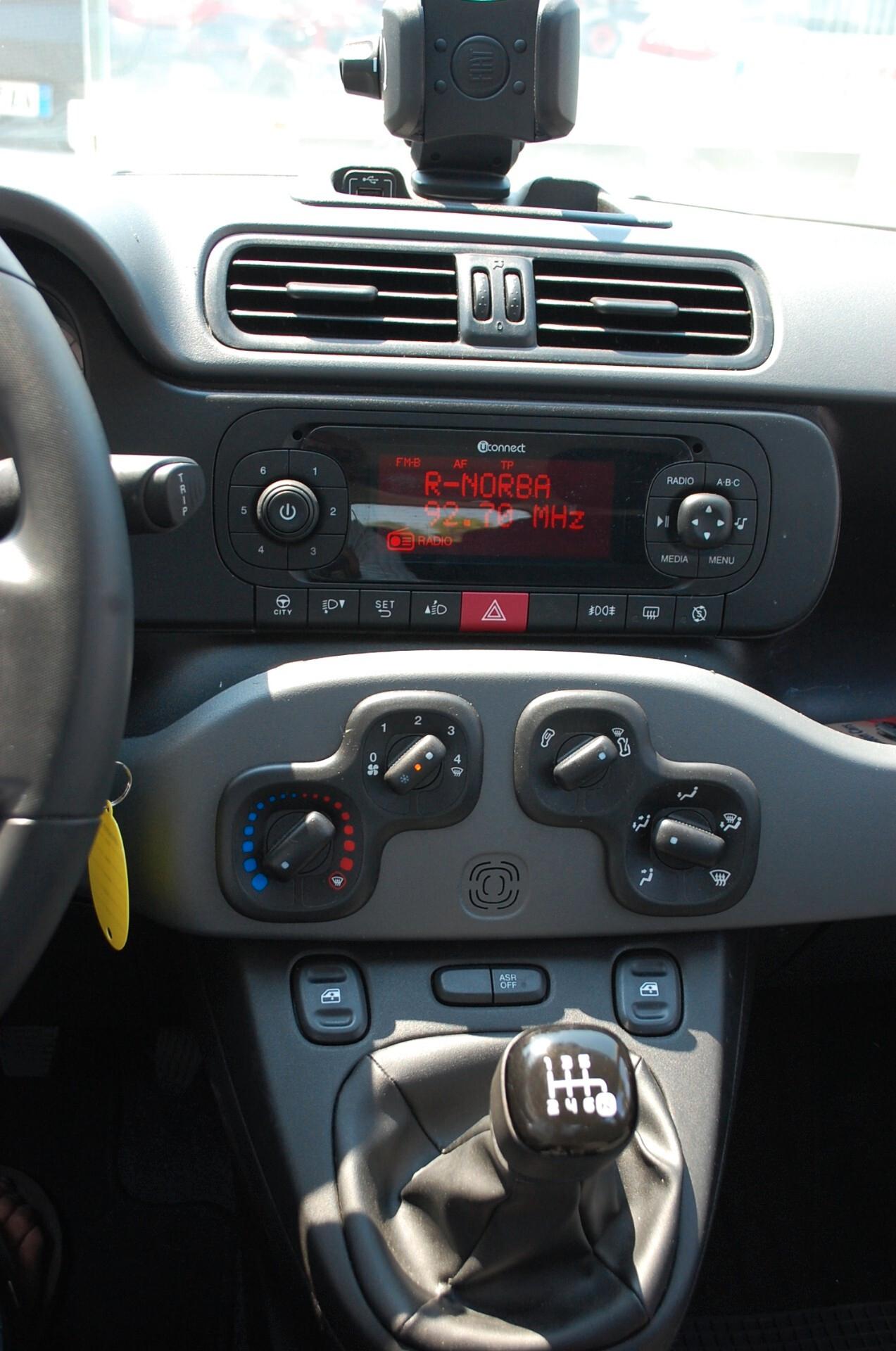 Fiat Panda 1.0 hybrid 70CV City Cross S&S Uff Italy USB Clima