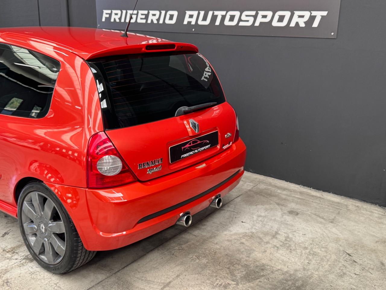 Renault Clio rs 182