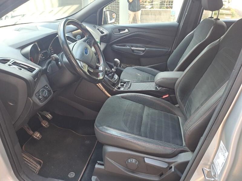 Ford Kuga 1.5 TDCI 120 CV S&S 2WD ST-Line