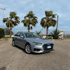 Audi A4 Avant 30 TDI 136 CV Stronic Business Advanced