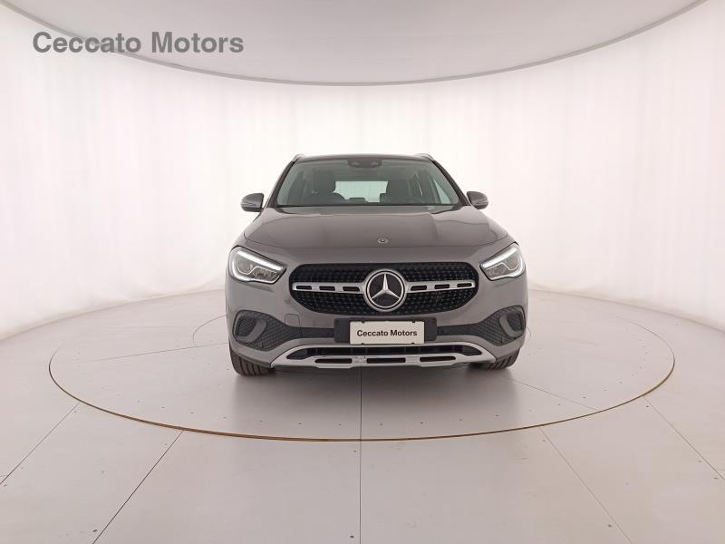 Mercedes GLA 200 200 Business 7G-DCT