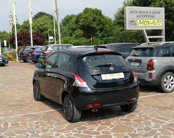 LANCIA Ypsilon 1.0 FireFly 5 porte S&S Hybrid Ec