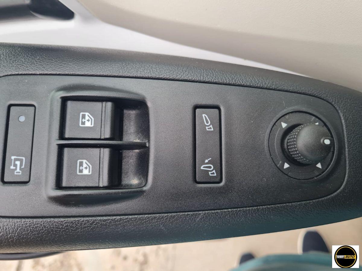 PEUGEOT Boxer 2.2 BlueHDi-26.000 Km