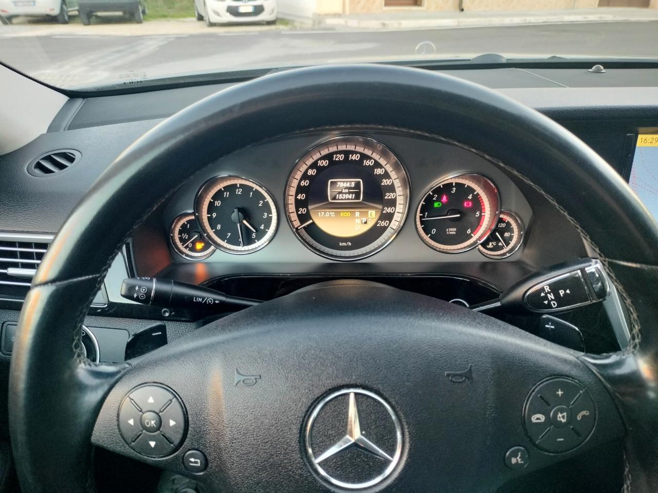 Mercedes-benz E 220 CDI BlueEFFICIENCY Avantgarde 156.000km