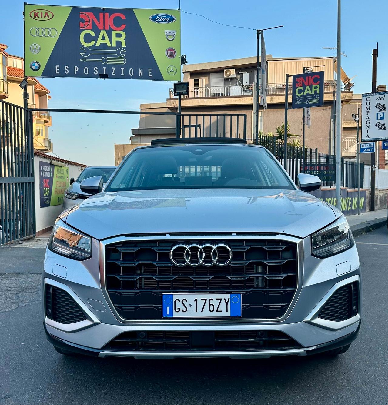 Audi Q2 30 TFSI Business Advanced