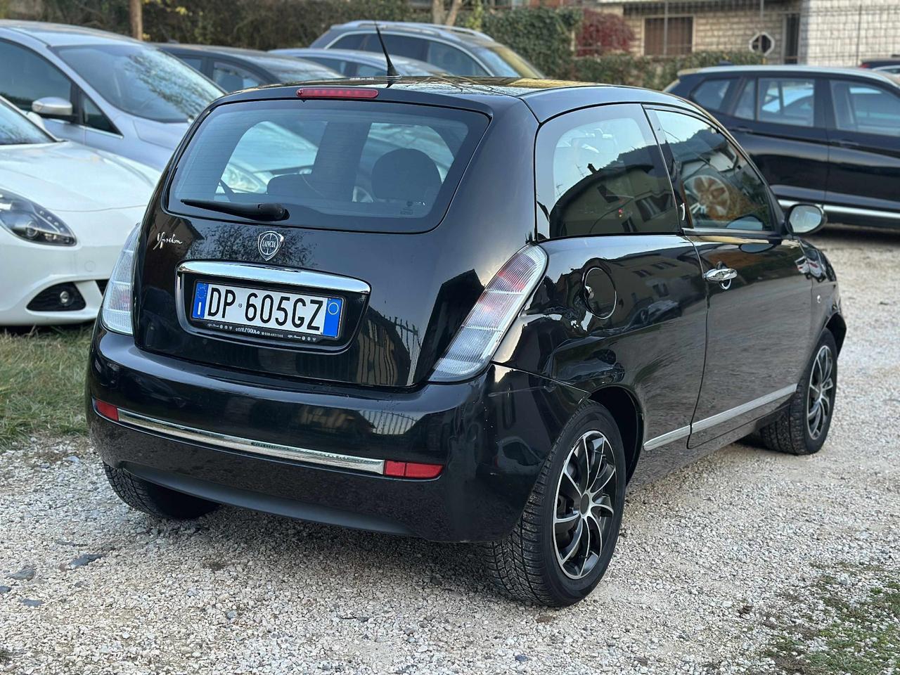 Lancia YPSILON 1.2 NEOPAT KMCERT