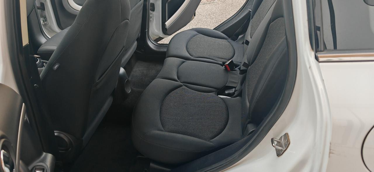 Mini Cooper D Countryman 2.0 Business Automatica