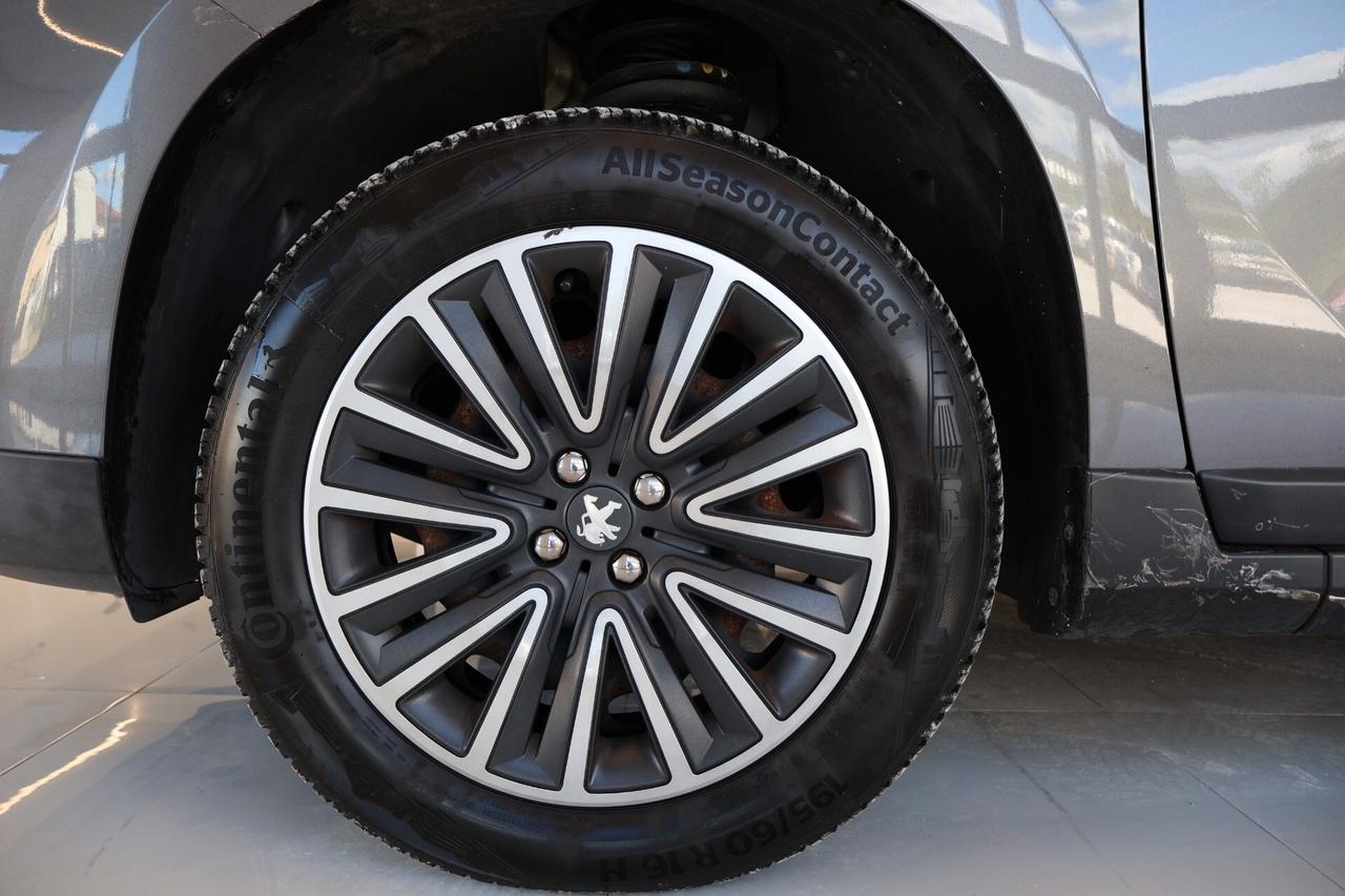 Peugeot 2008 1.2 VTi Active ok neopatentati