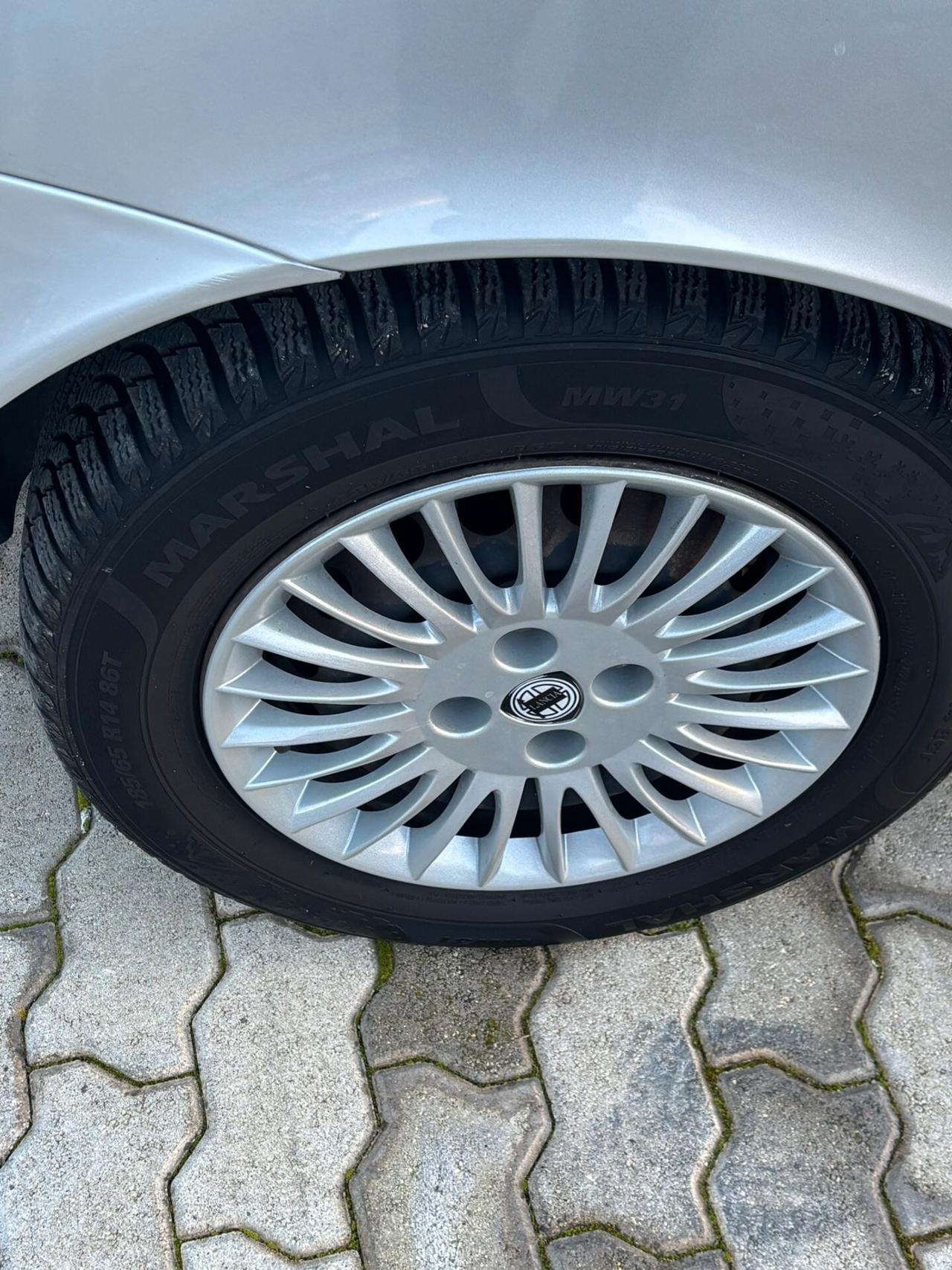 Lancia Ypsilon 1.2 Modamilano 60cv