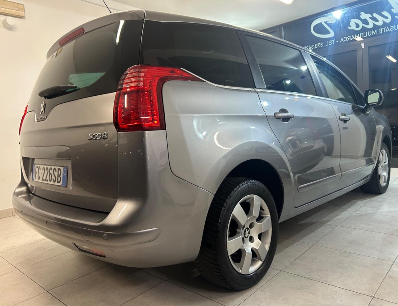 Peugeot 5008 1.6 BlueHDi 88kw 7 POSTI