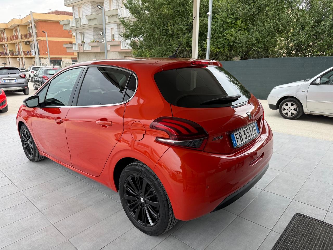 Peugeot 208 BlueHDi 75 5 porte Allure