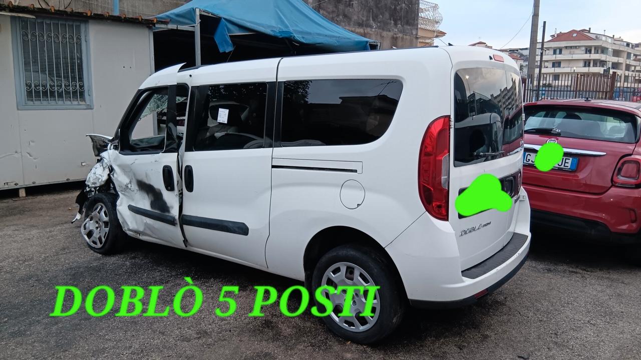 Fiat Doblo 5 posti N1 incidentata sinistrata mondialcars