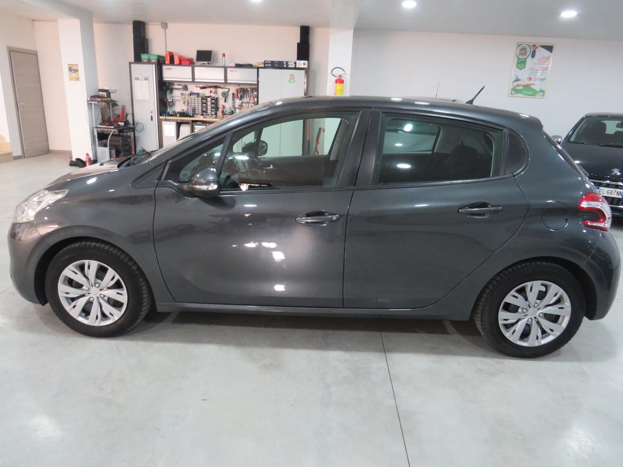 Peugeot 208 1.4 HDi 68 CV 5 porte Active