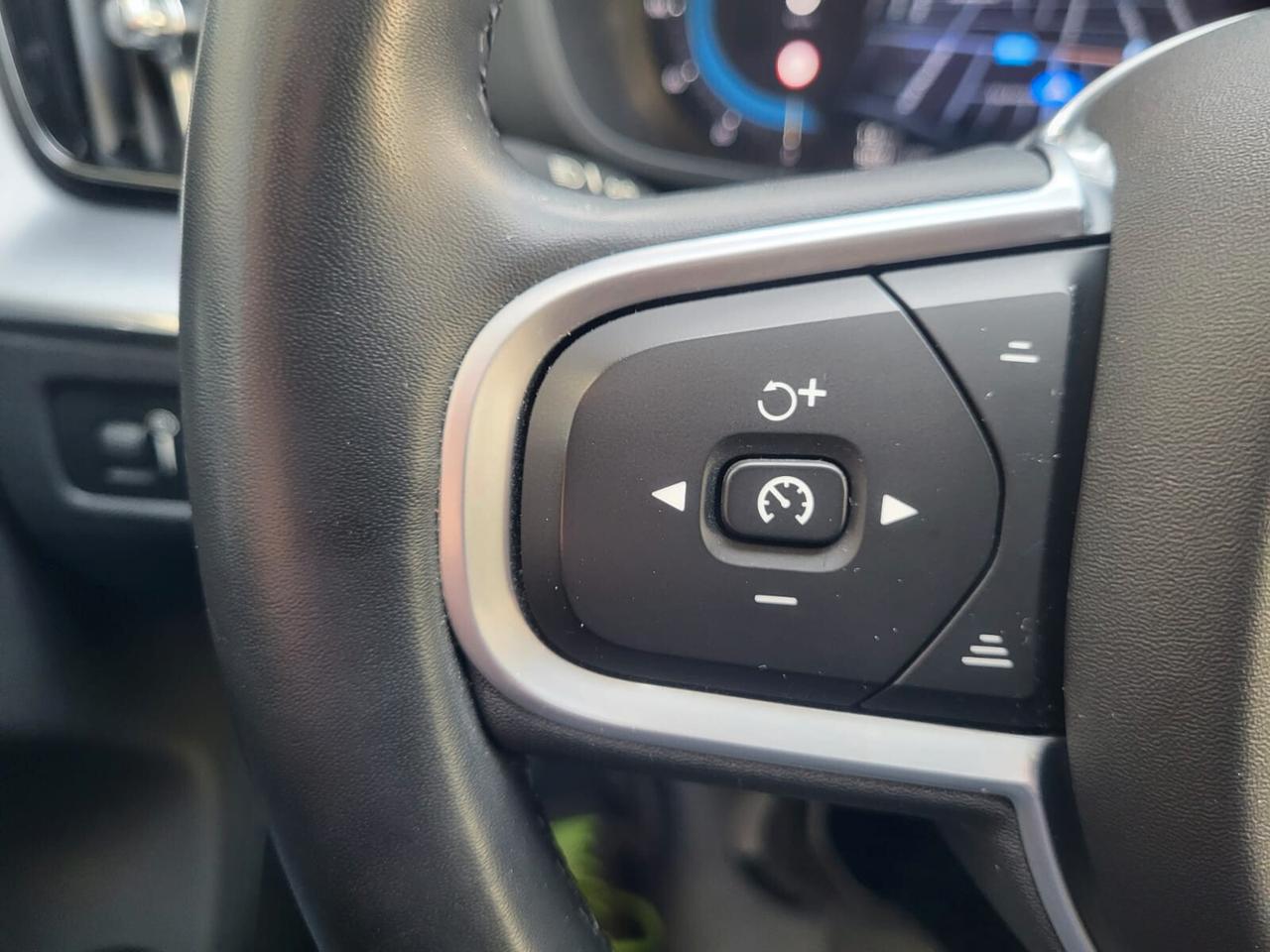 Volvo XC60 B4 HYBRID/Diesel Awd Geartronic Momentum....