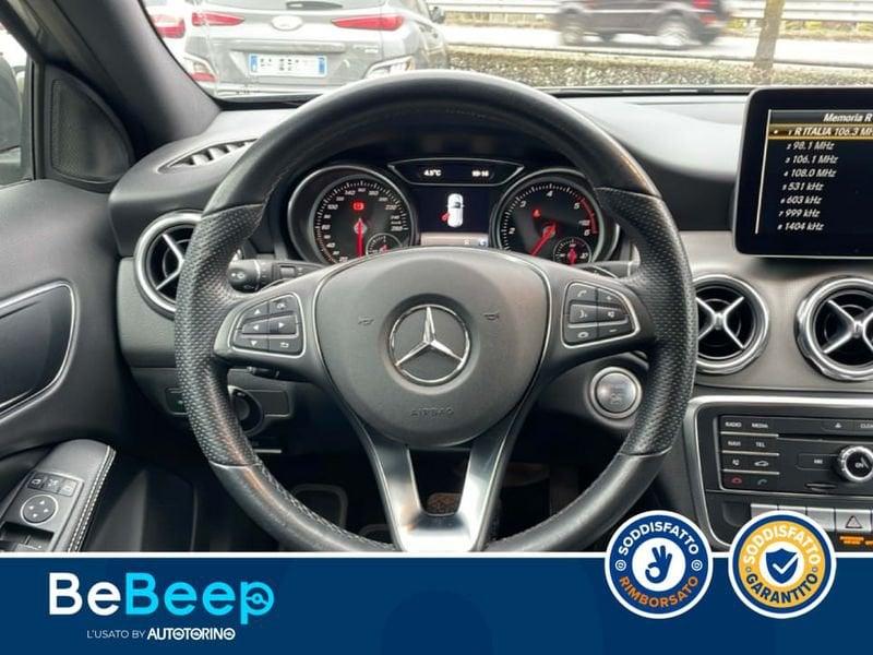 Mercedes-Benz GLA 200 D SPORT 4MATIC AUTO