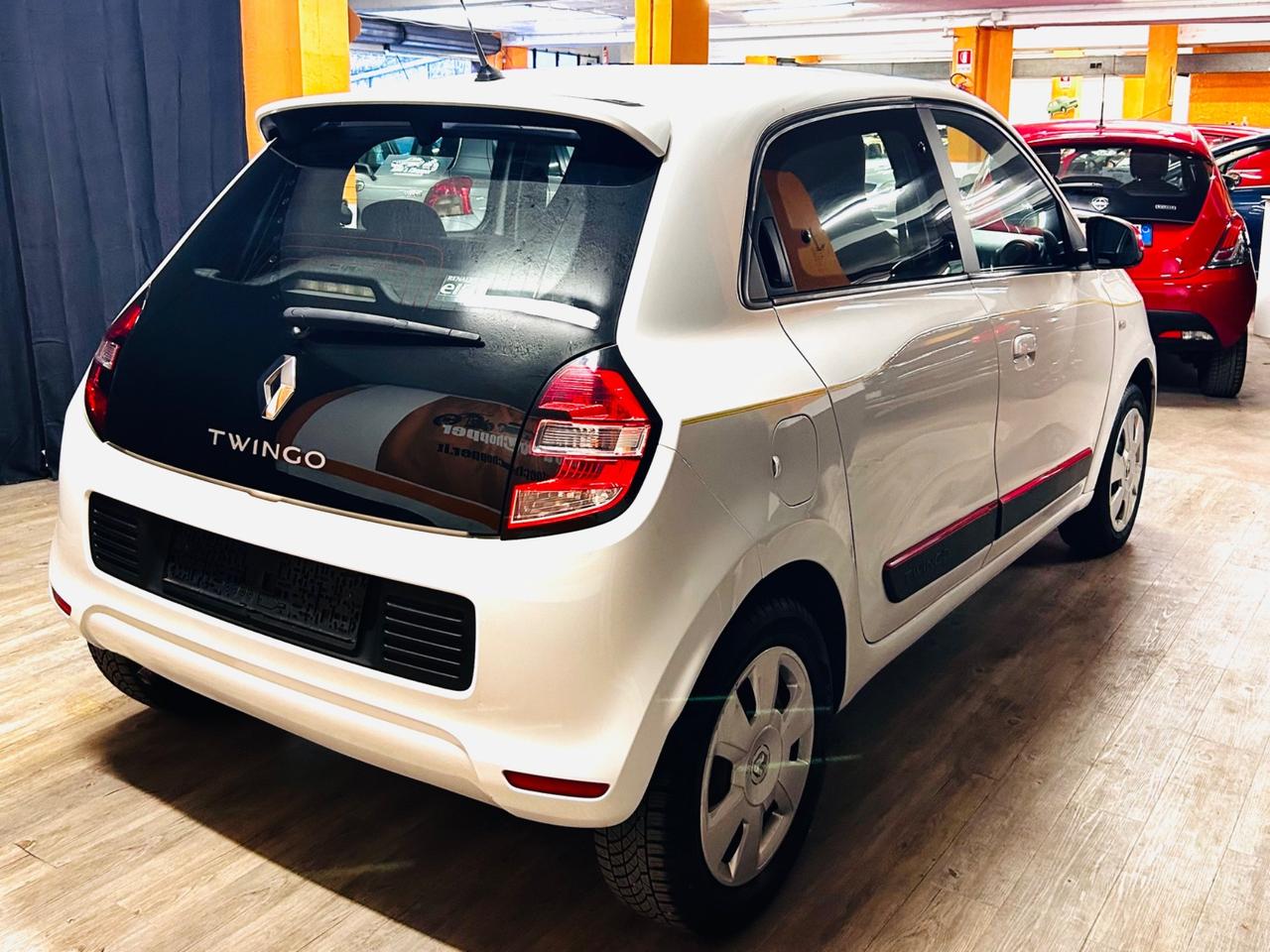 RENAULT TWINGO SCe BIANCA 1.0 BENZINA CON SOLI 40.219 KM.