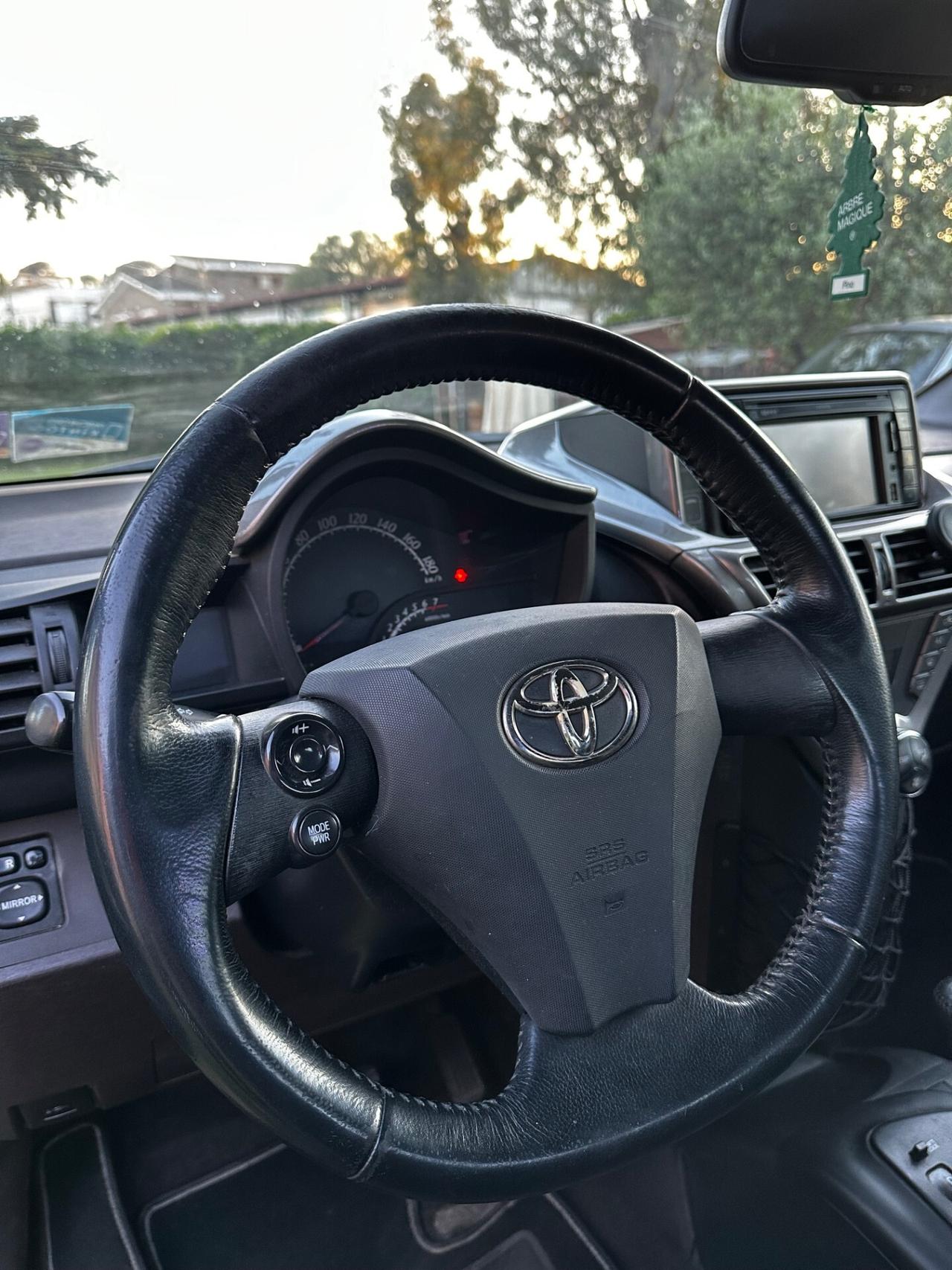 Toyota iQ 1.0 Multidrive Versione Lancio nero perlato !