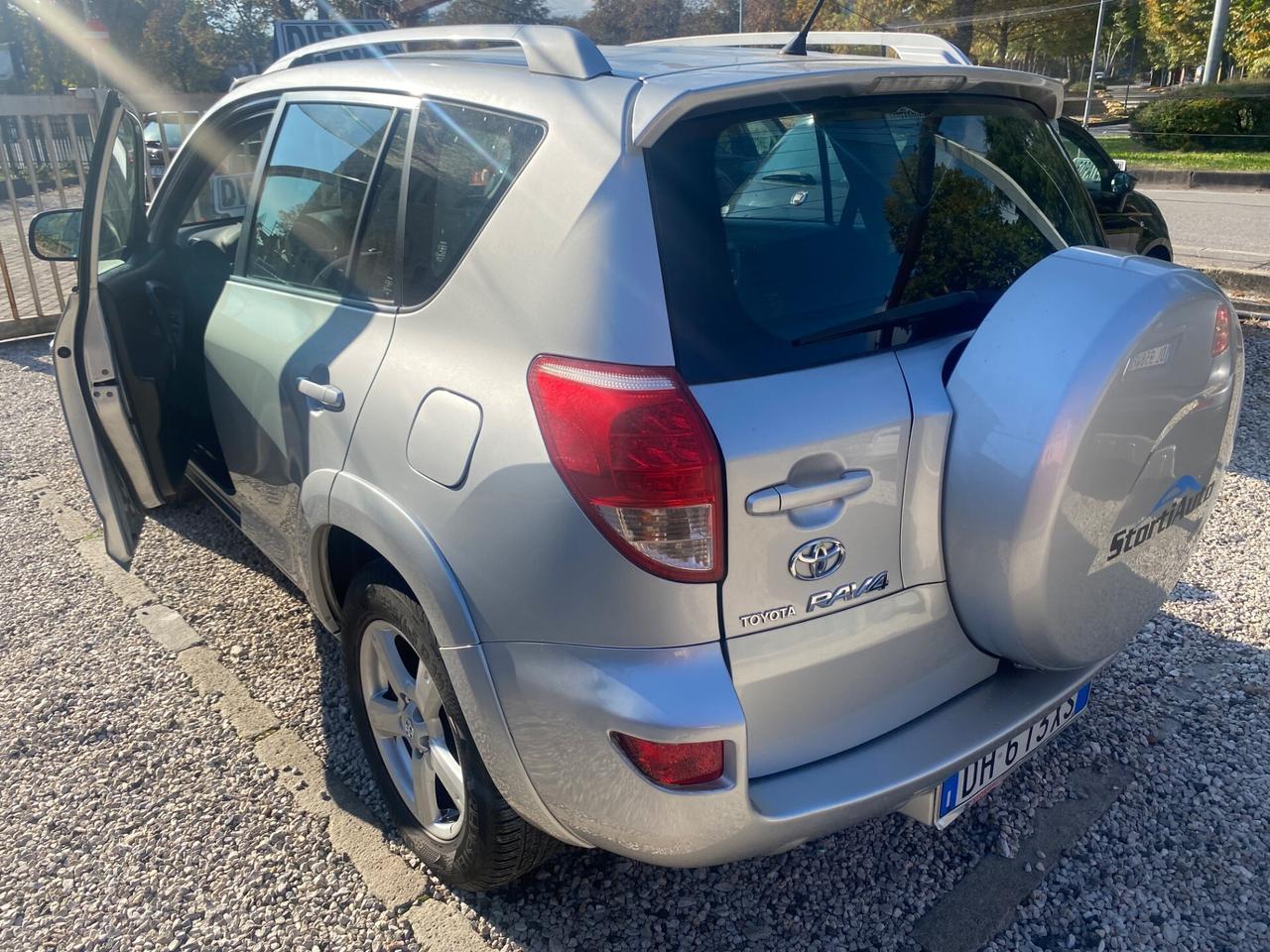 Toyota RAV 4 RAV4 Luxury SOLO 13700km
