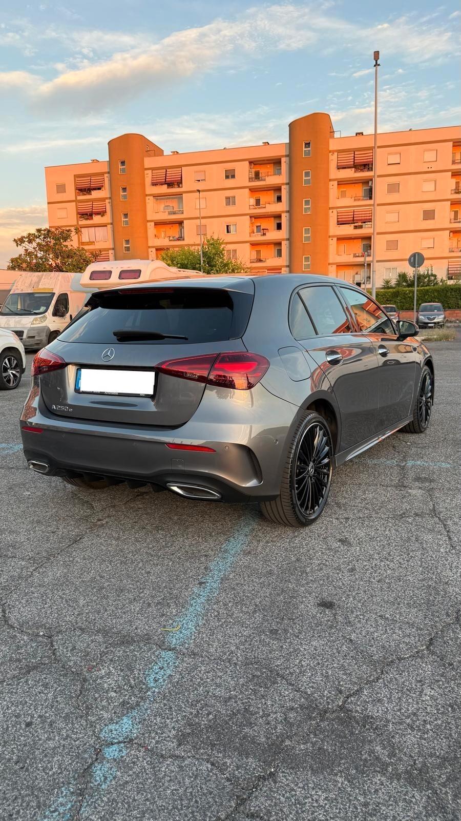 Mercedes-benz A 250 E Phev AMG Line Advanced Plus Automatic