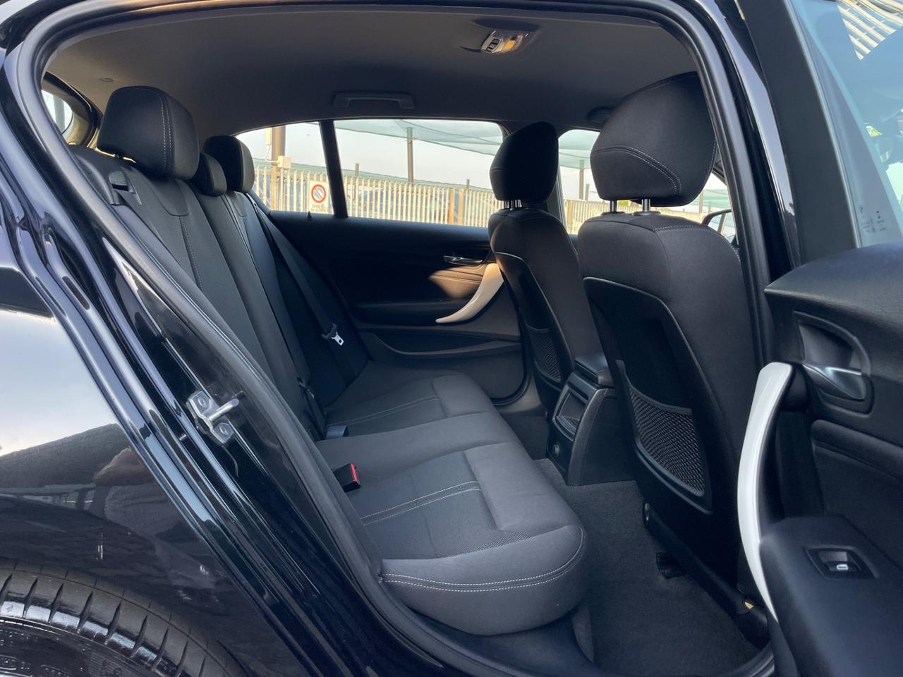 Bmw 118 118d 5p. Urban
